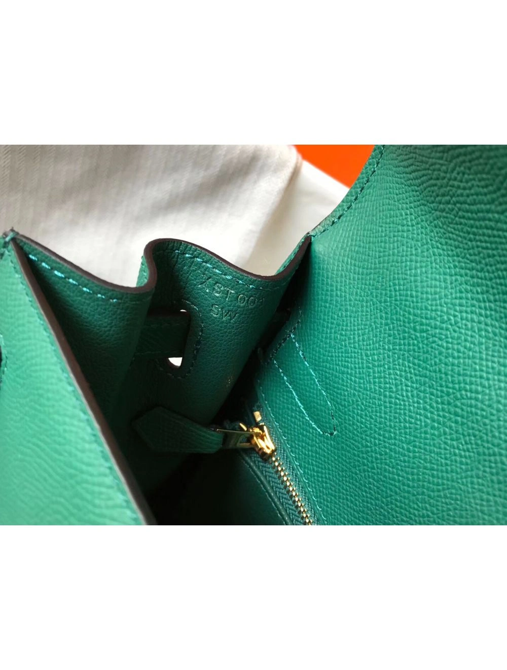Hermes Kelly 32cm Bag In Vert Vertigo Epsom Leather GHW