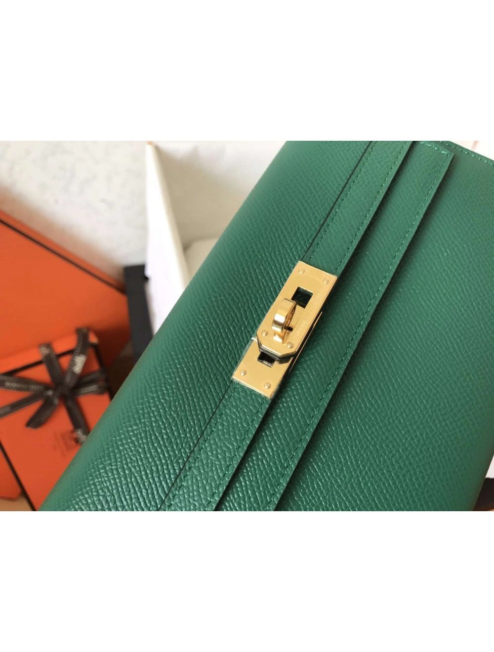 Hermes Kelly Classic Long Wallet In Malachite Epsom Leather
