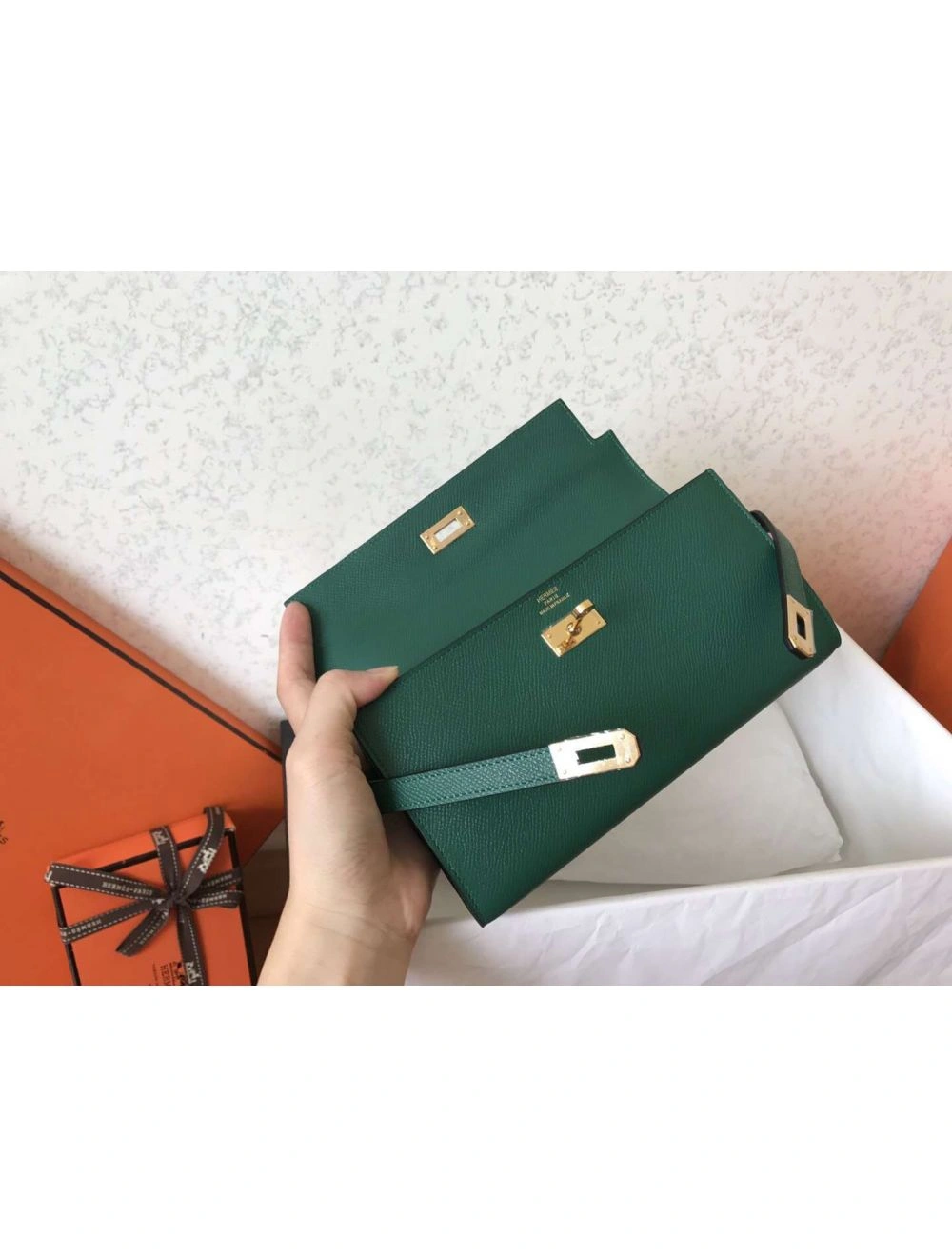 Hermes Kelly Classic Long Wallet In Malachite Epsom Leather