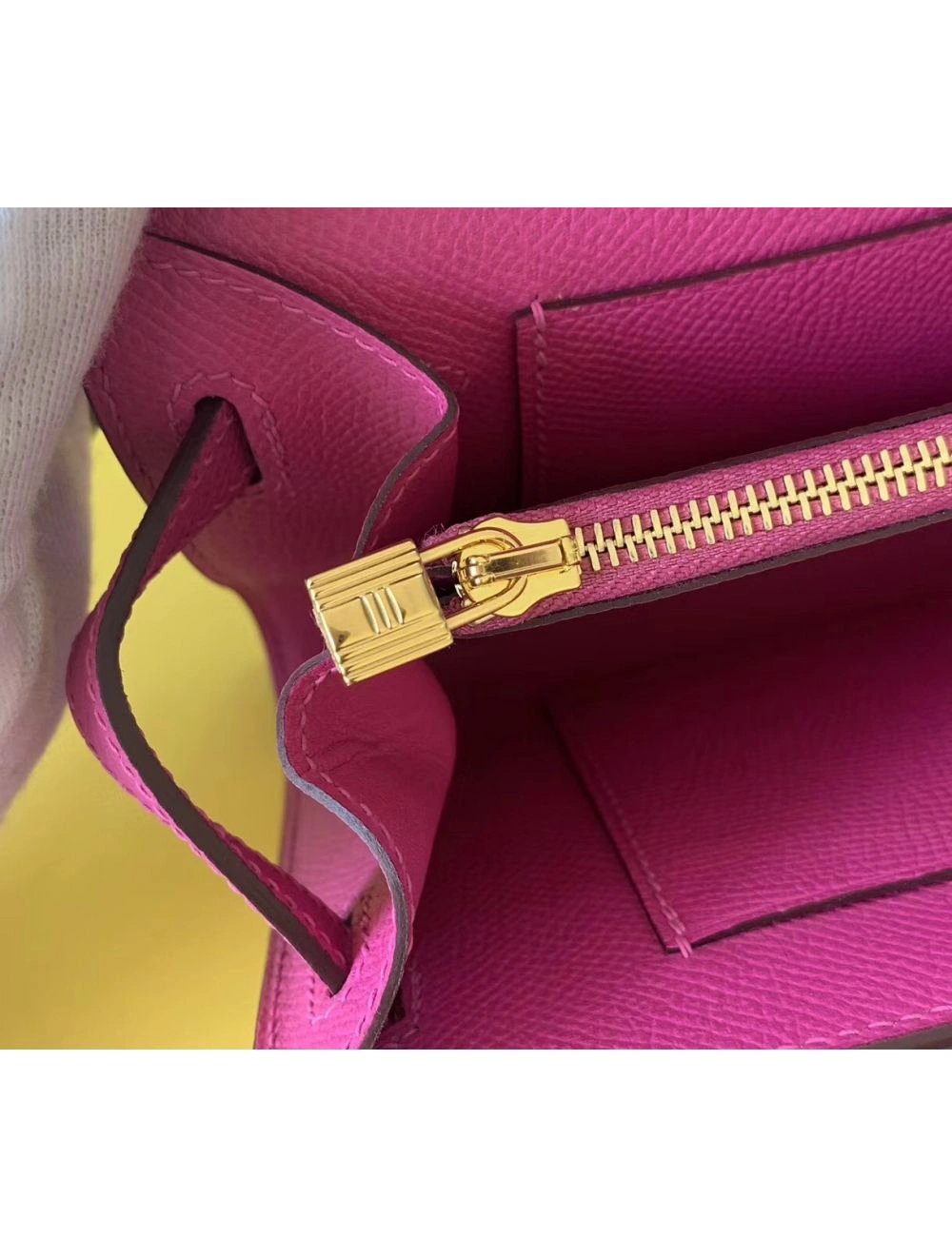 Hermes Kelly Classique To Go Wallet In Magnolia Epsom Calfskin