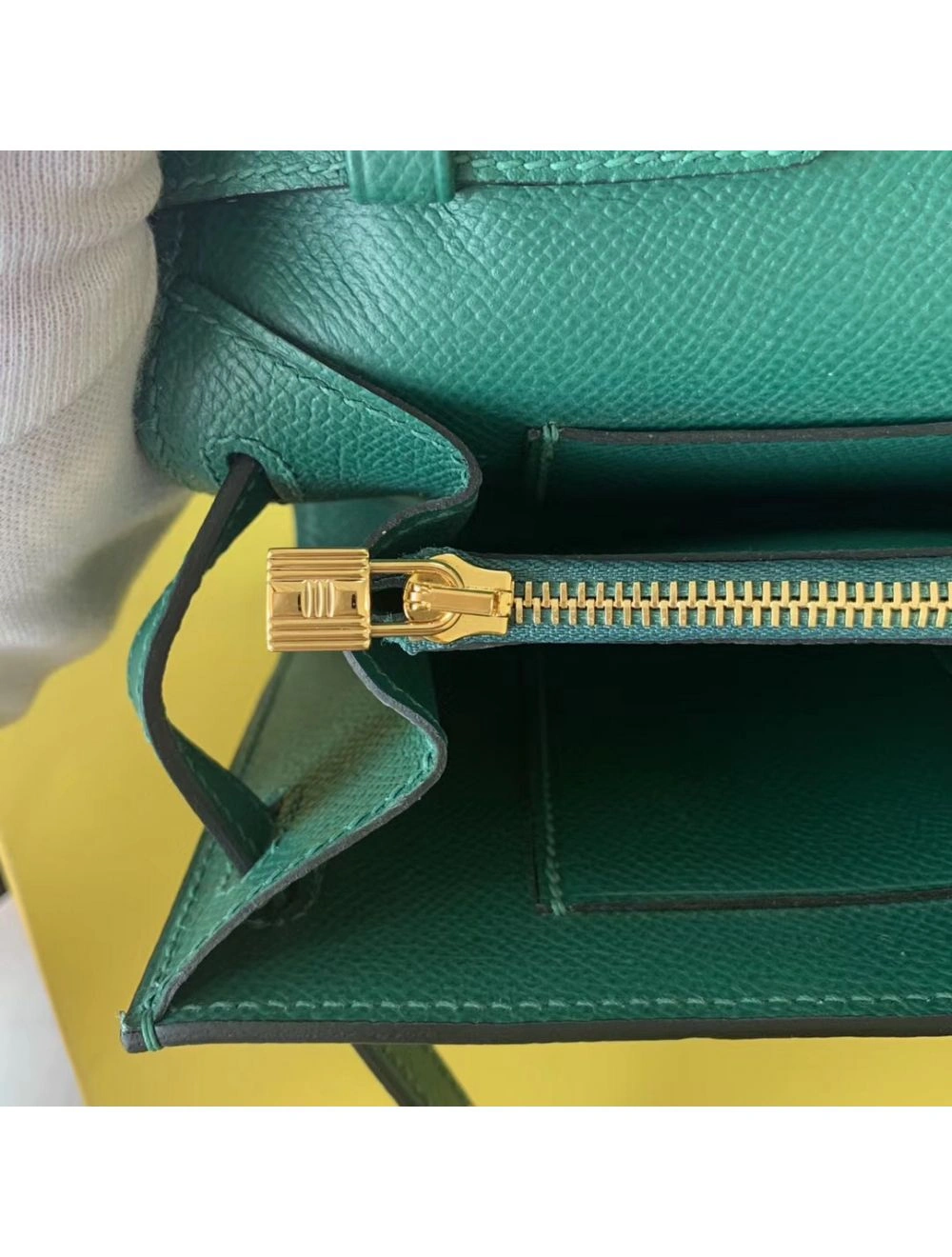Hermes Kelly Classique To Go Wallet In Malachite Epsom Calfskin