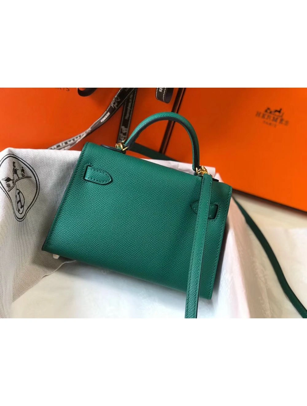 Hermes Kelly Mini II Bag In Vert Vertigo Epsom Leather GHW