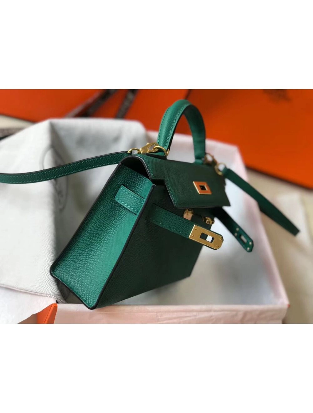 Hermes Kelly Mini II Bag In Vert Vertigo Epsom Leather GHW