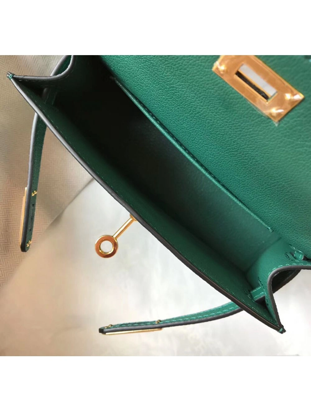 Hermes Kelly Mini II Bag In Vert Vertigo Epsom Leather GHW