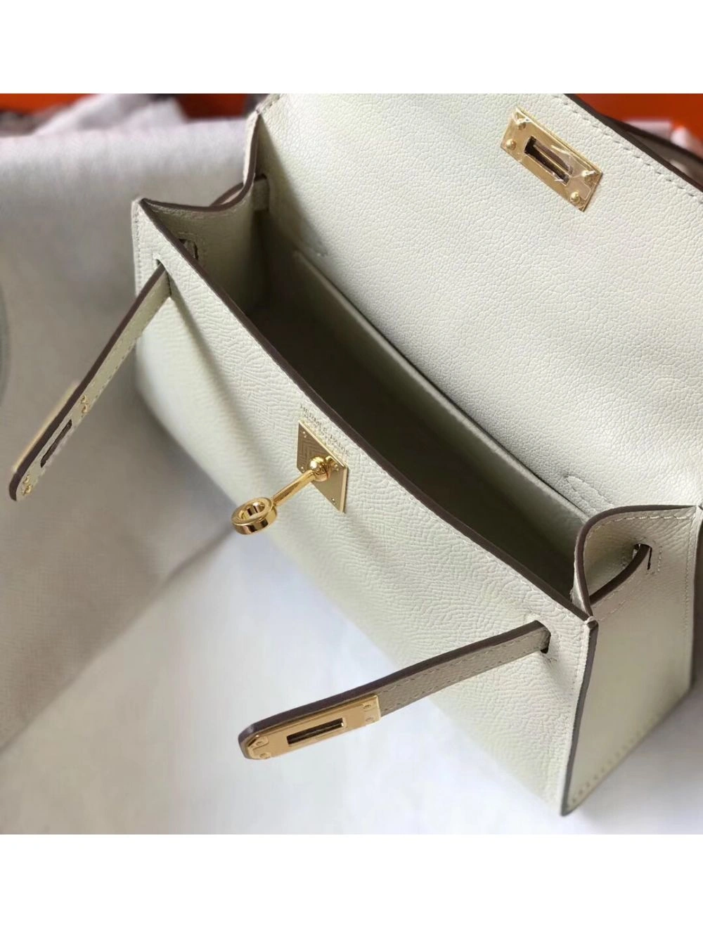 Hermes Kelly Mini II Bag In White Epsom Leather GHW
