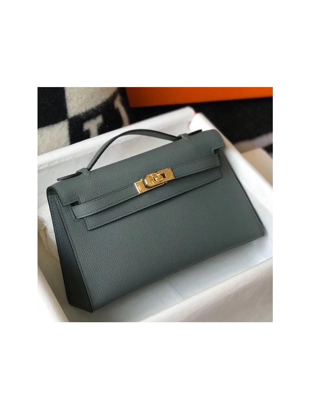 Hermes Kelly Pochette Bag In Vert Amande Epsom Leather