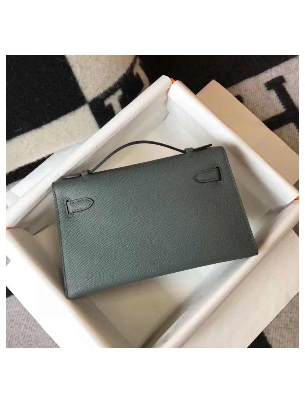 Hermes Kelly Pochette Bag In Vert Amande Epsom Leather
