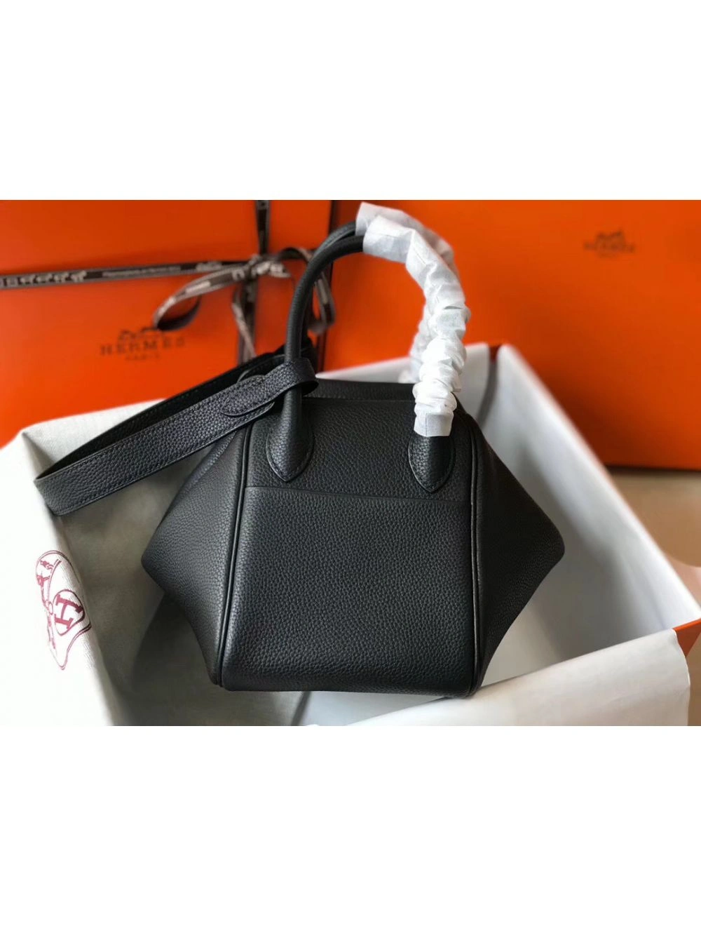 Hermes Lindy 26cm Bag In Black Clemence Leather