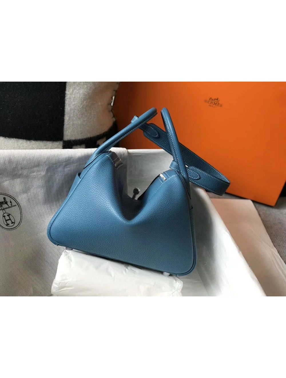 Hermes Lindy 26cm Bag In Blue Jean Clemence Leather PHW