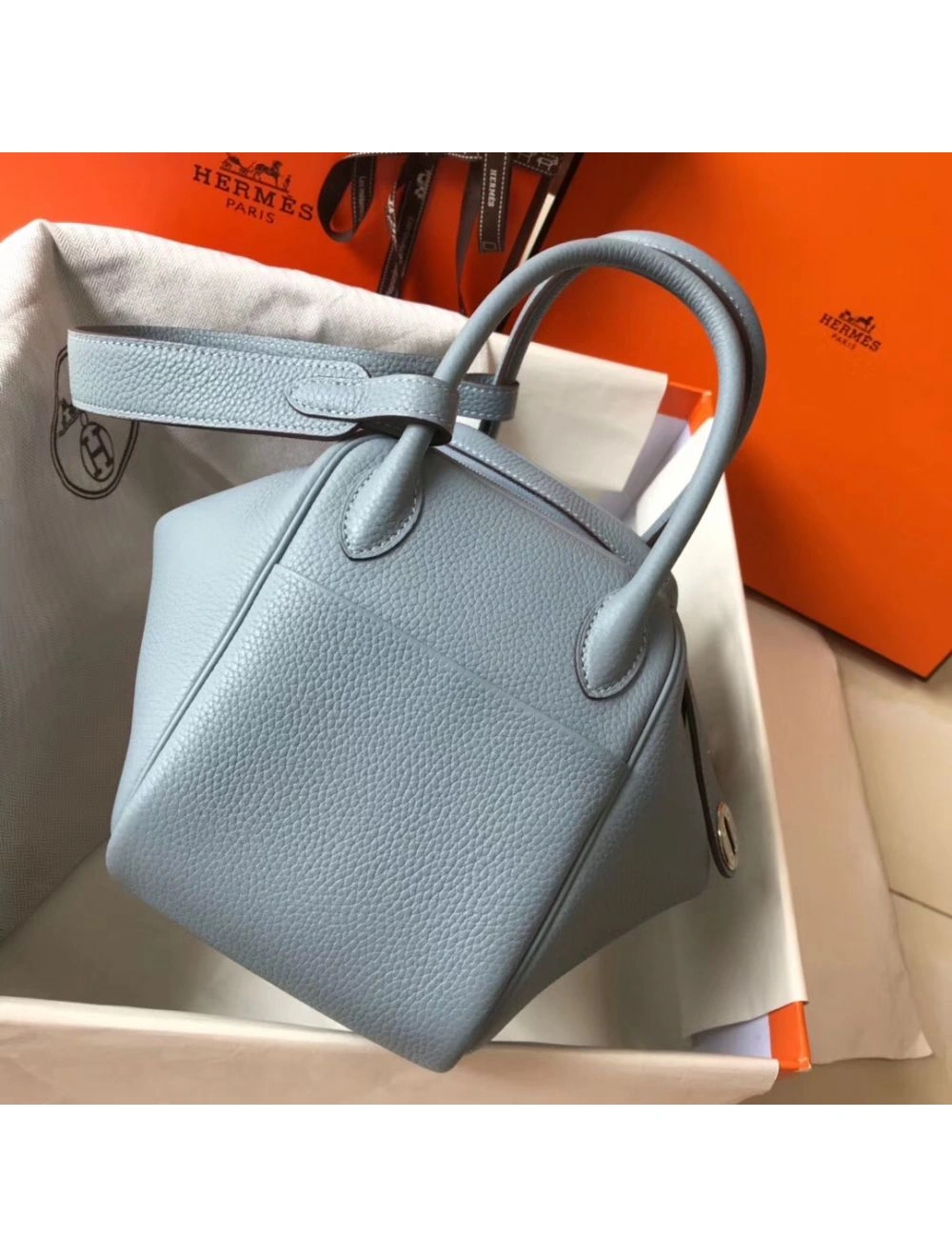 Hermes Lindy 26cm Bag In Blue Lin Clemence Leather PHW