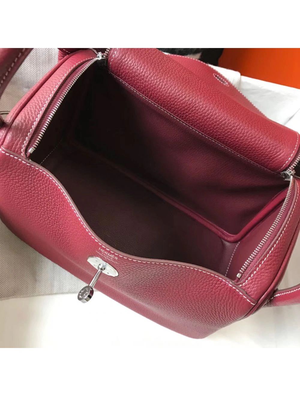 Hermes Lindy 26cm Bag In Bordeaux Clemence Leather PHW