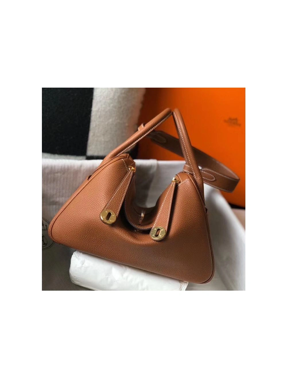 Hermes Lindy 26cm Bag In Gold Clemence Leather GHW