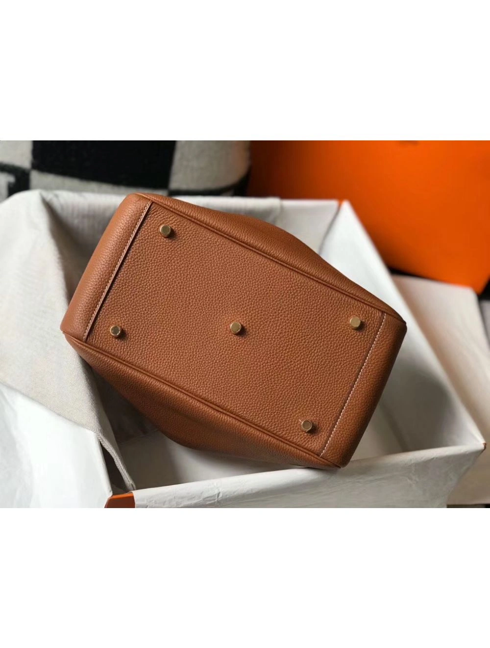 Hermes Lindy 26cm Bag In Gold Clemence Leather GHW