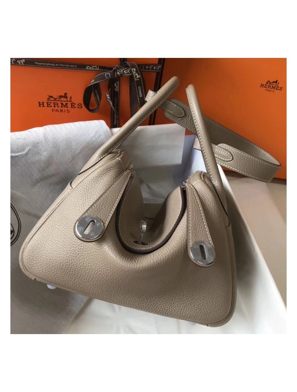 Hermes Lindy 26cm Bag In Gris Tourterelle Clemence Leather PHW