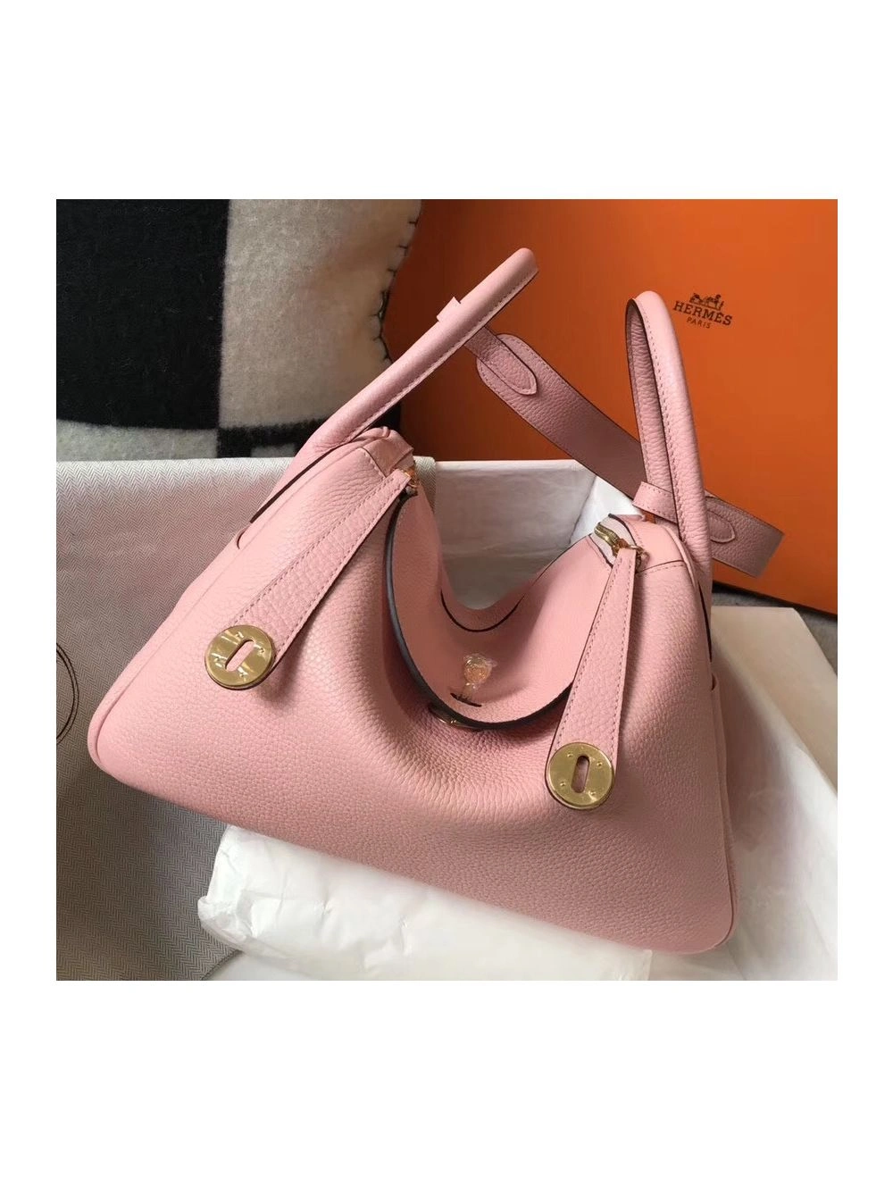 Hermes Lindy 26cm Bag In Pink Clemence Leather GHW