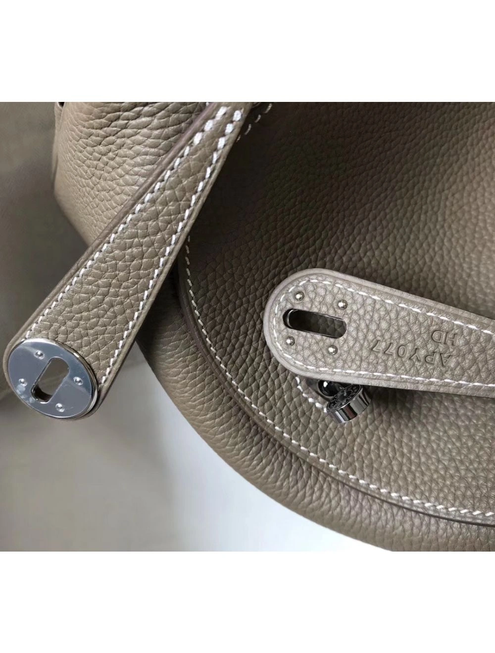 Hermes Lindy 26cm Bag In Taupe Grey Clemence Leather