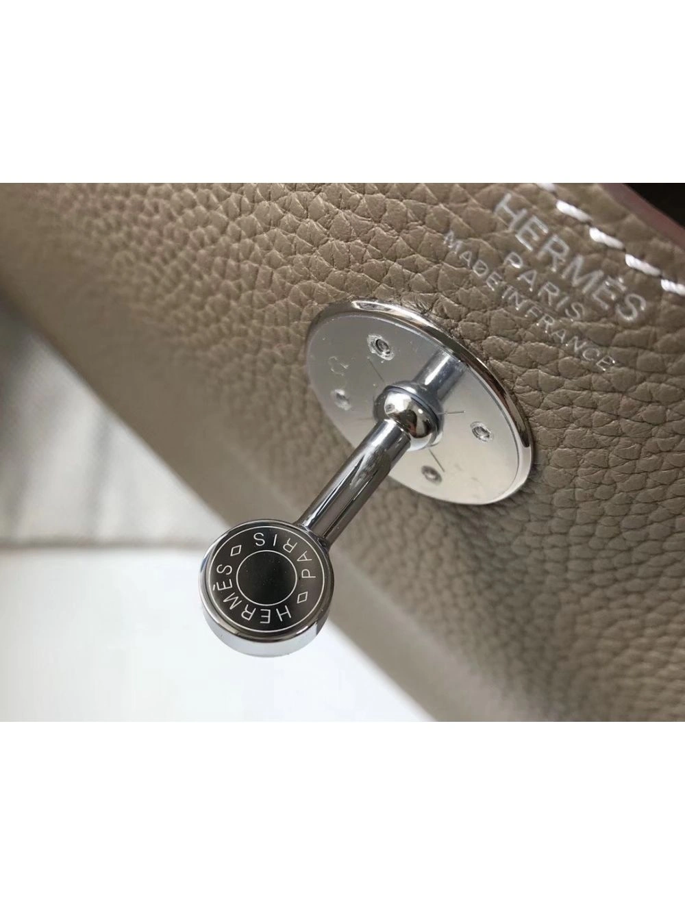 Hermes Lindy 26cm Bag In Taupe Grey Clemence Leather