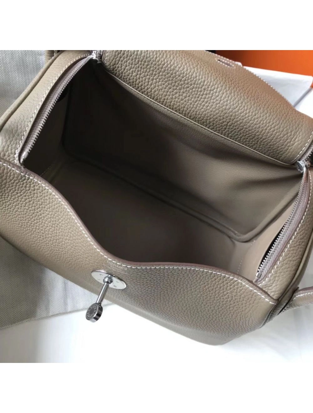 Hermes Lindy 26cm Bag In Taupe Grey Clemence Leather