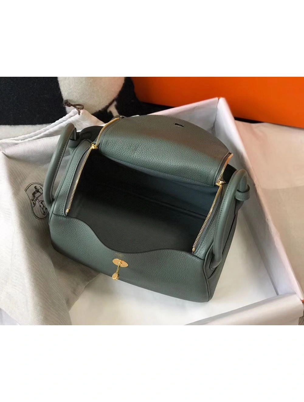 Hermes Lindy 26cm Bag In Vert Amande Clemence Leather GHW