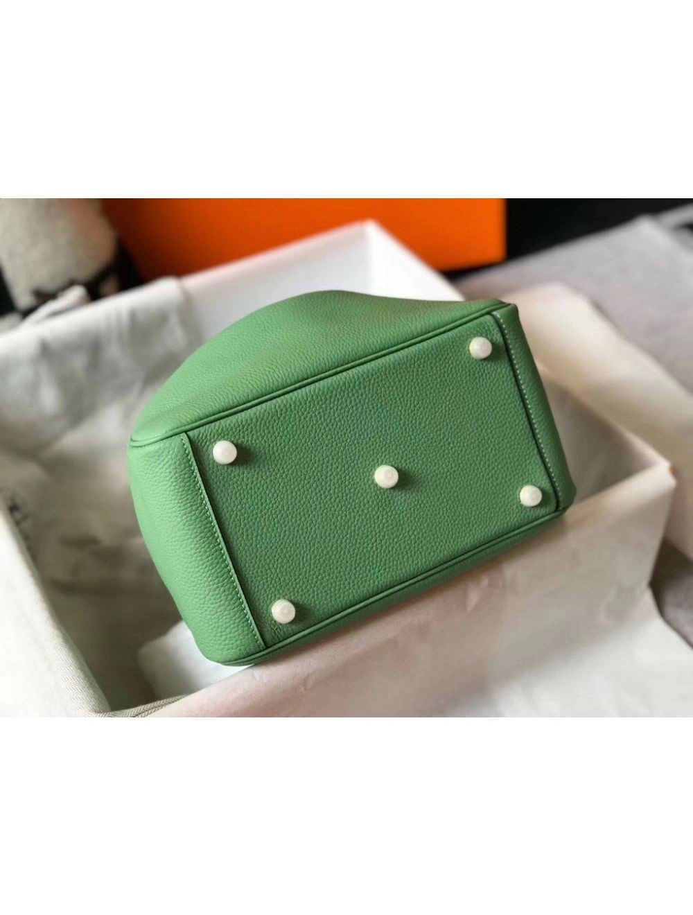 Hermes Lindy 26cm Bag In Vert Criquet Clemence Leather GHW