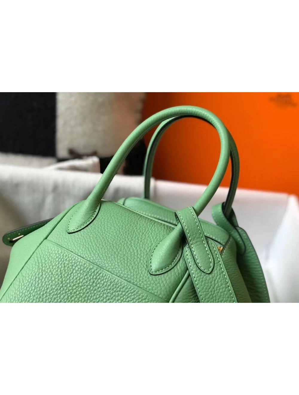 Hermes Lindy 26cm Bag In Vert Criquet Clemence Leather GHW