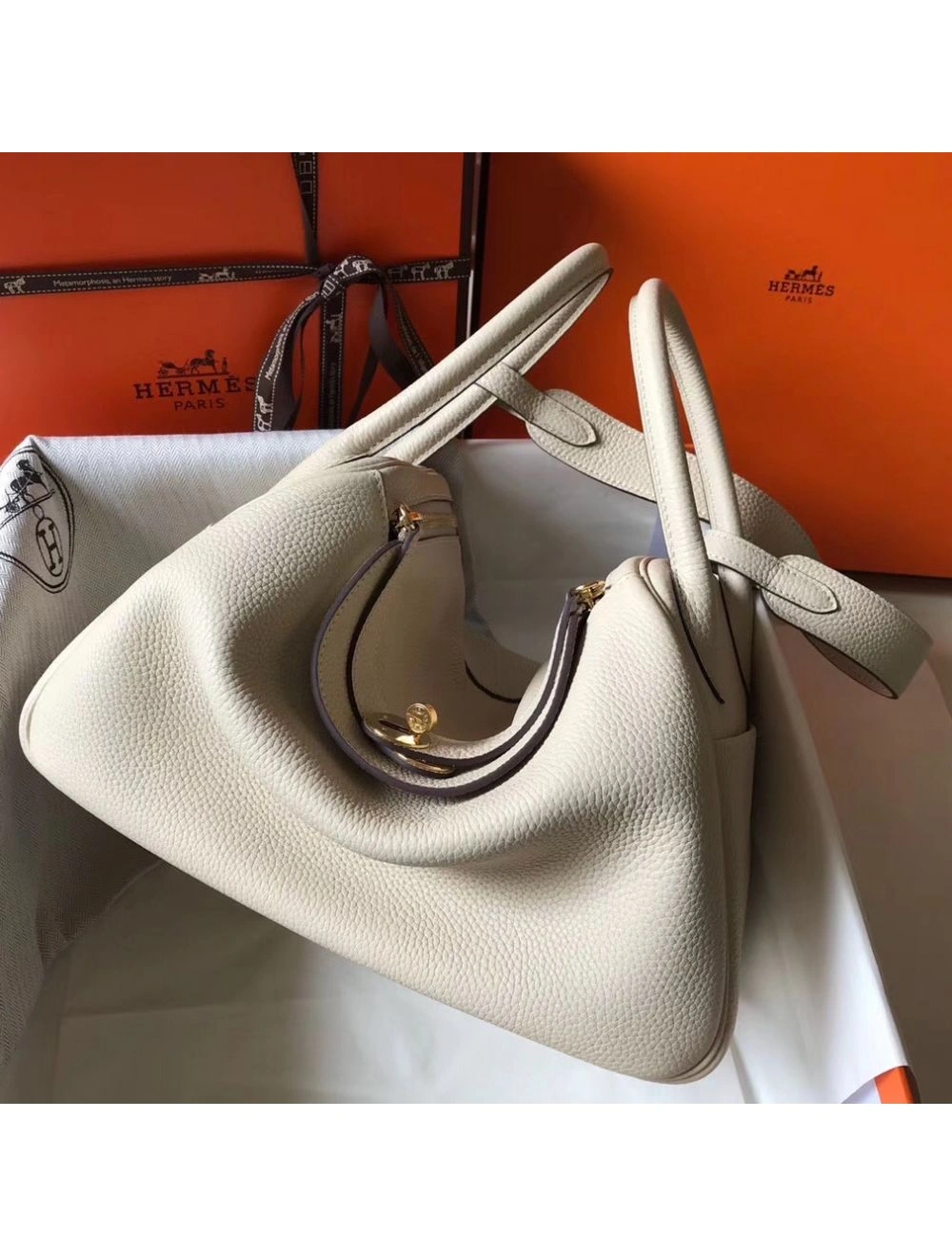 Hermes Lindy 30cm Bag In Beton Clemence Leather GHW