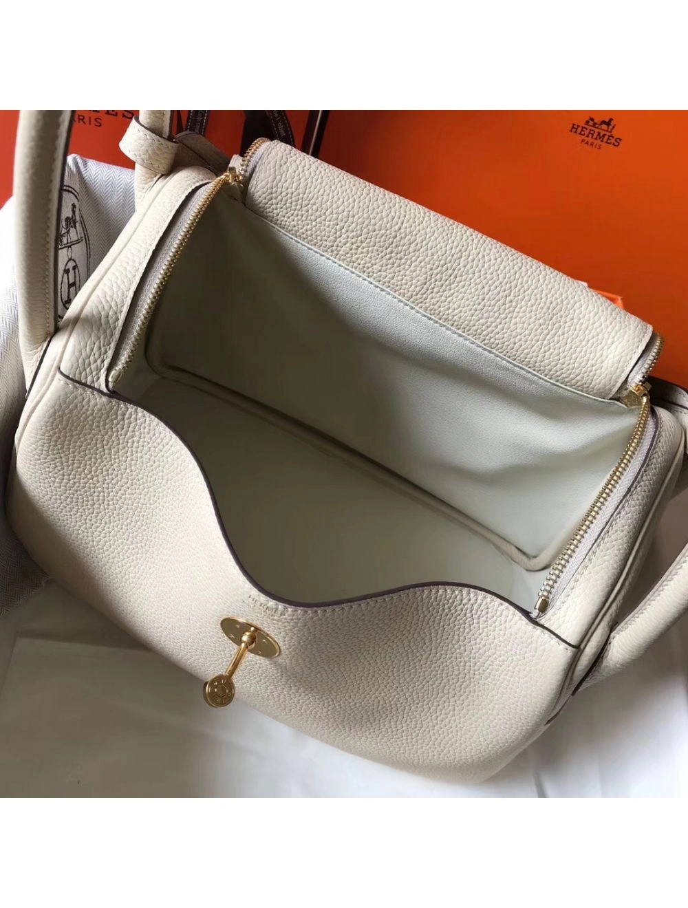 Hermes Lindy 30cm Bag In Beton Clemence Leather GHW