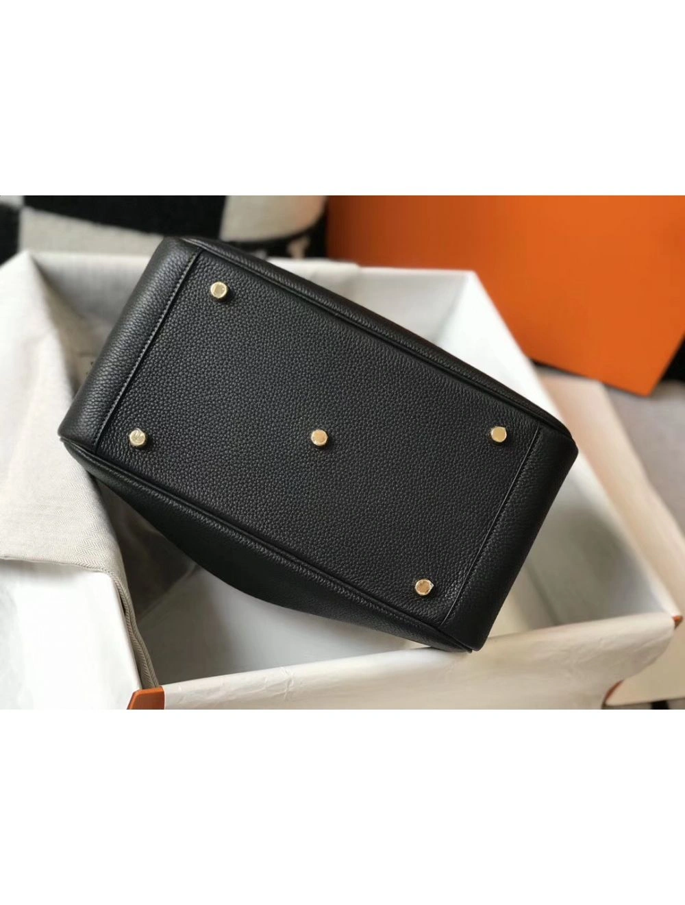 Hermes Lindy 30cm Bag In Black Clemence Leather GHW