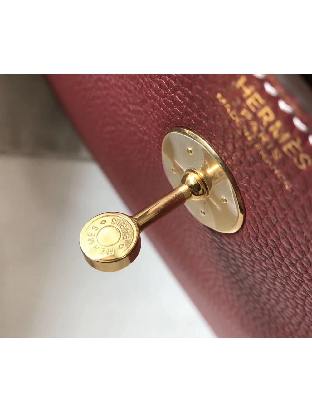 Hermes Lindy 30cm Bag In Bordeaux Clemence Leather GHW