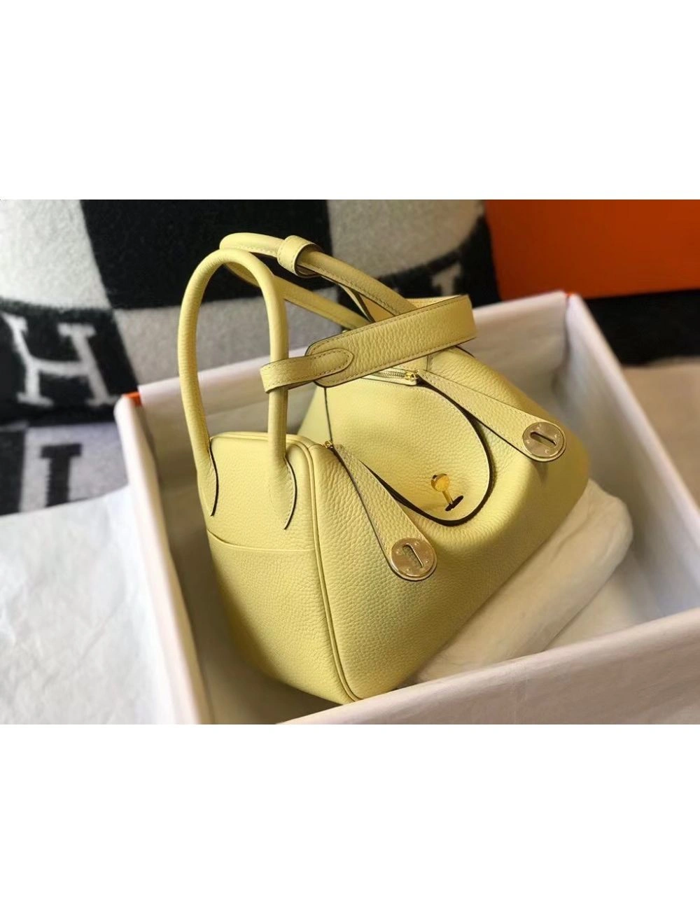 Hermes Lindy 30cm Bag In Jaune Poussin Clemence Leather GHW