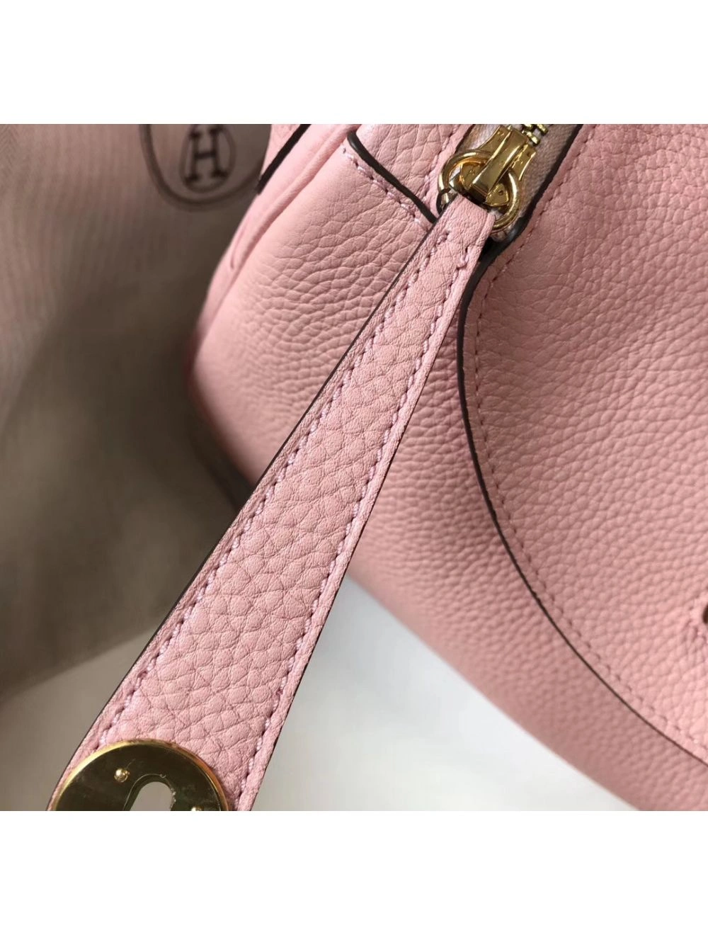 Hermes Lindy 30cm Bag In Pink Clemence Leather GHW