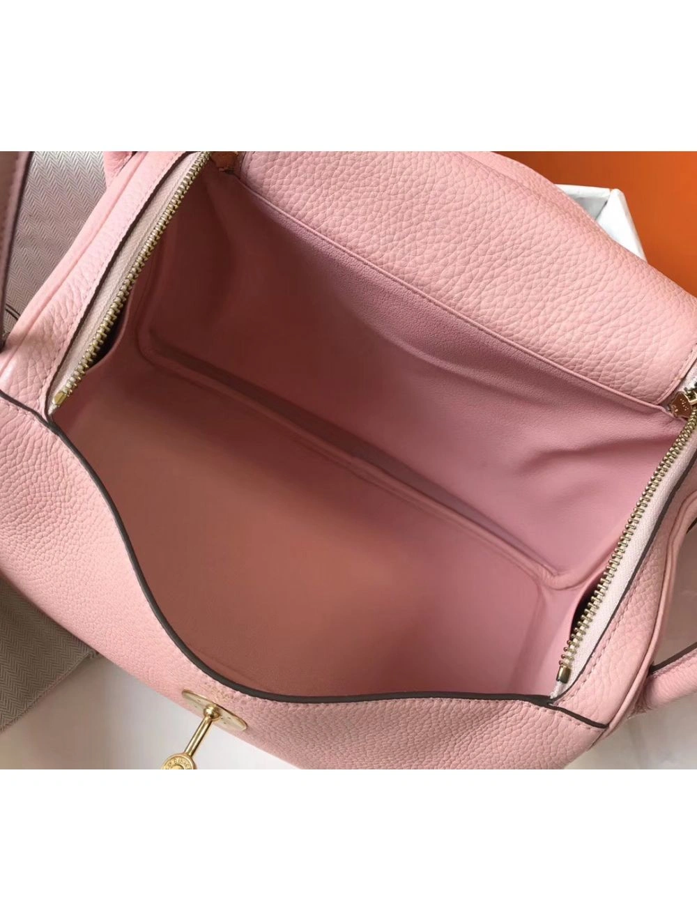 Hermes Lindy 30cm Bag In Pink Clemence Leather GHW