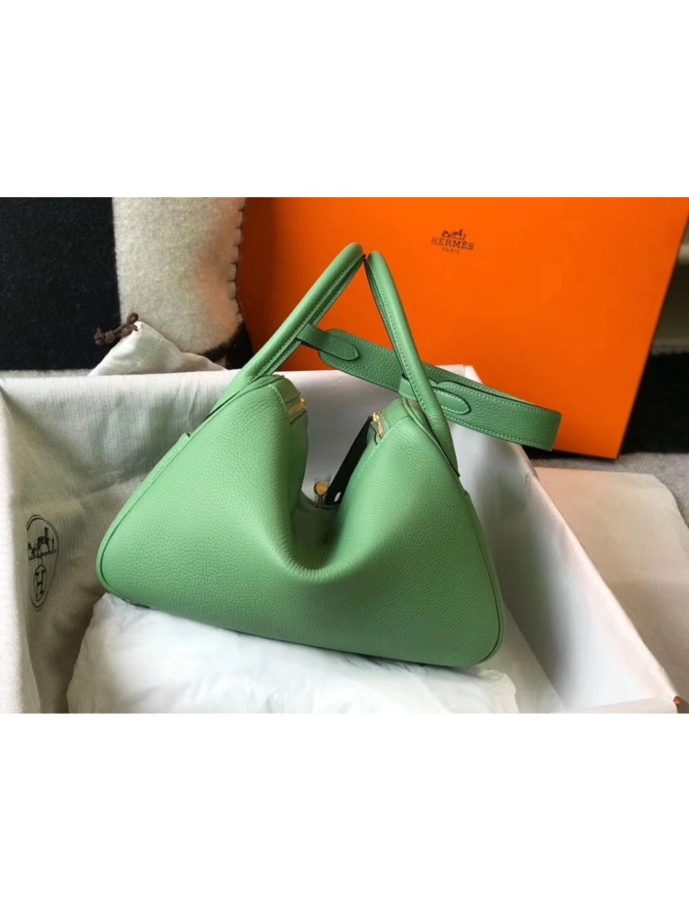 Hermes Lindy 30cm Bag In Vert Criquet Clemence Leather GHW