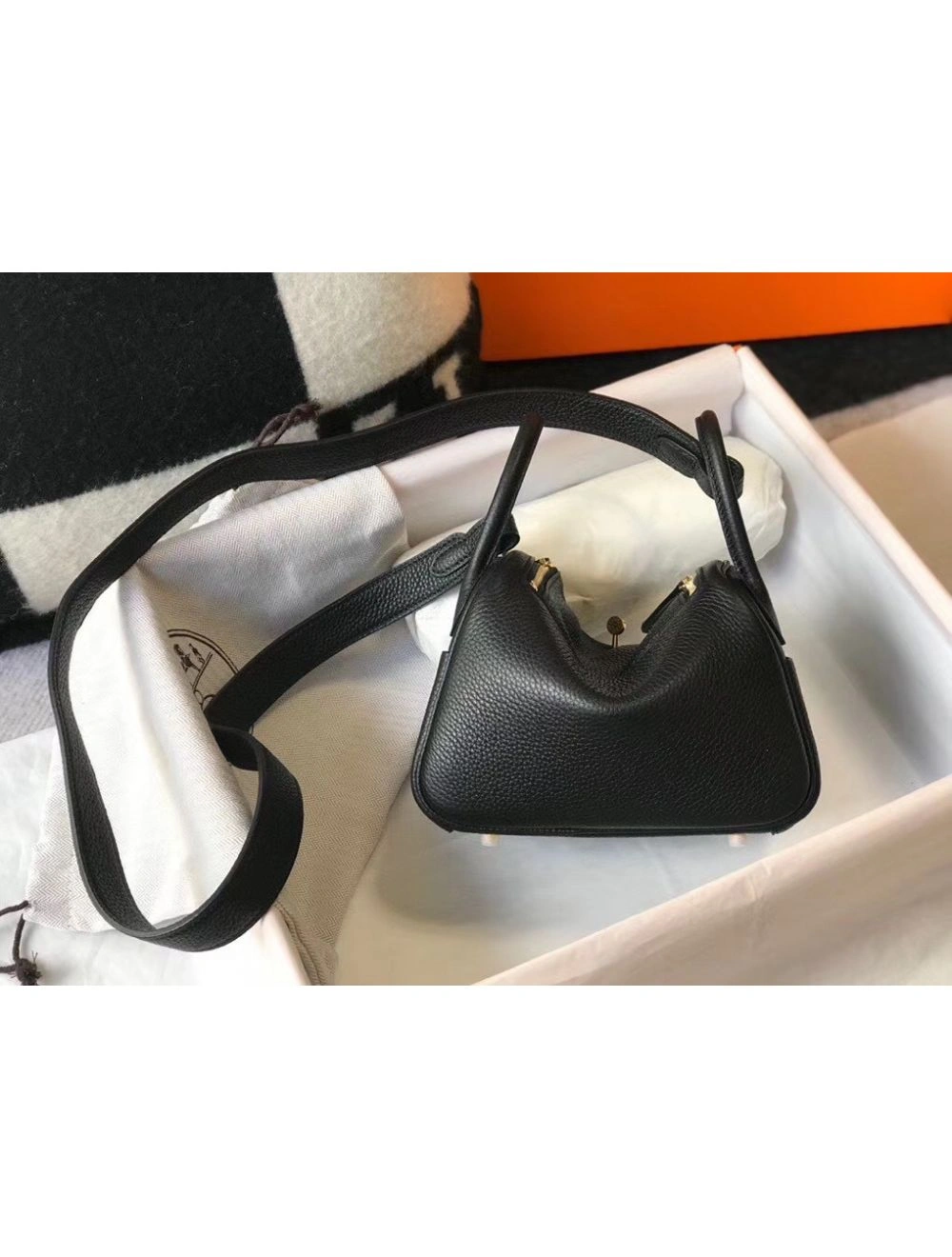 Hermes Lindy Mini Bag In Black Clemence Leather GHW