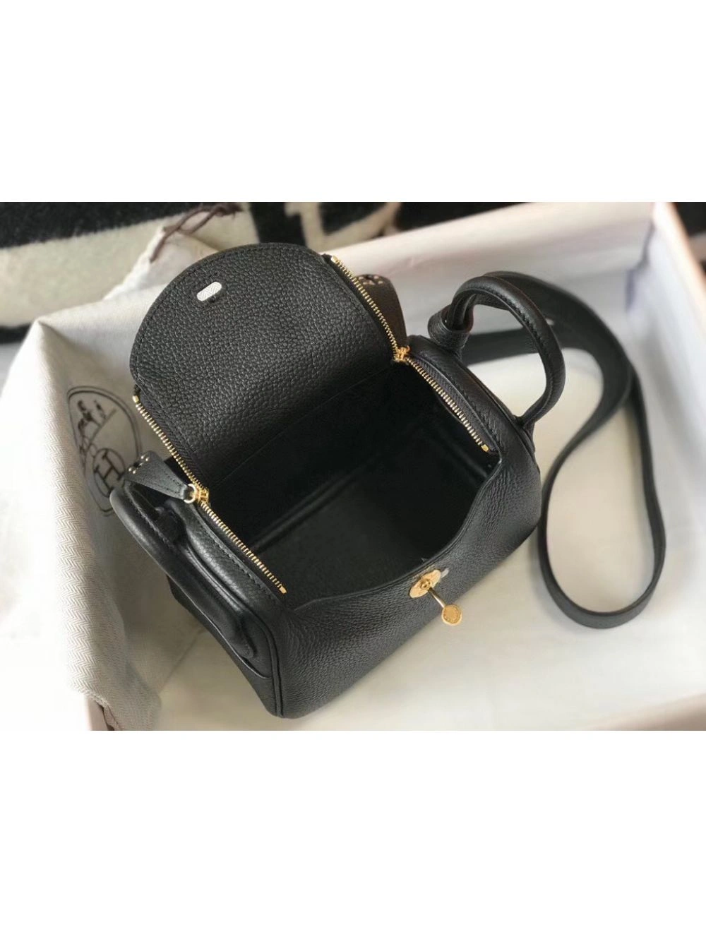 Hermes Lindy Mini Bag In Black Clemence Leather GHW
