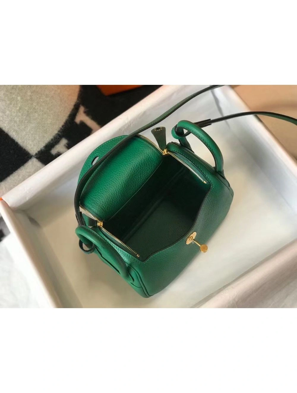Hermes Lindy Mini Bag In Green Clemence Leather GHW