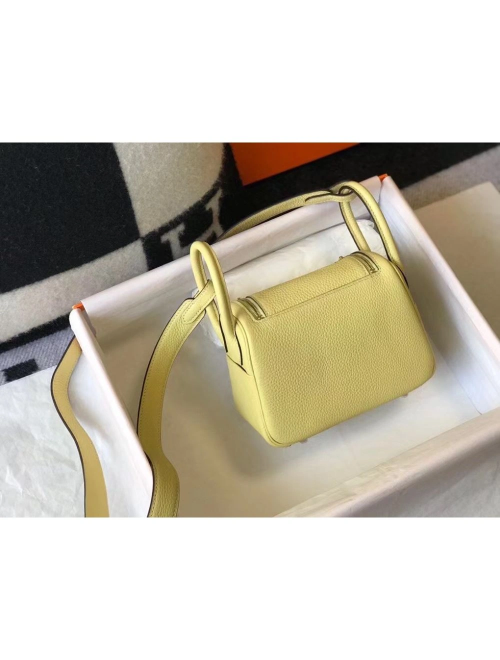 Hermes Lindy Mini Bag In Jaune Poussin Clemence Leather GHW