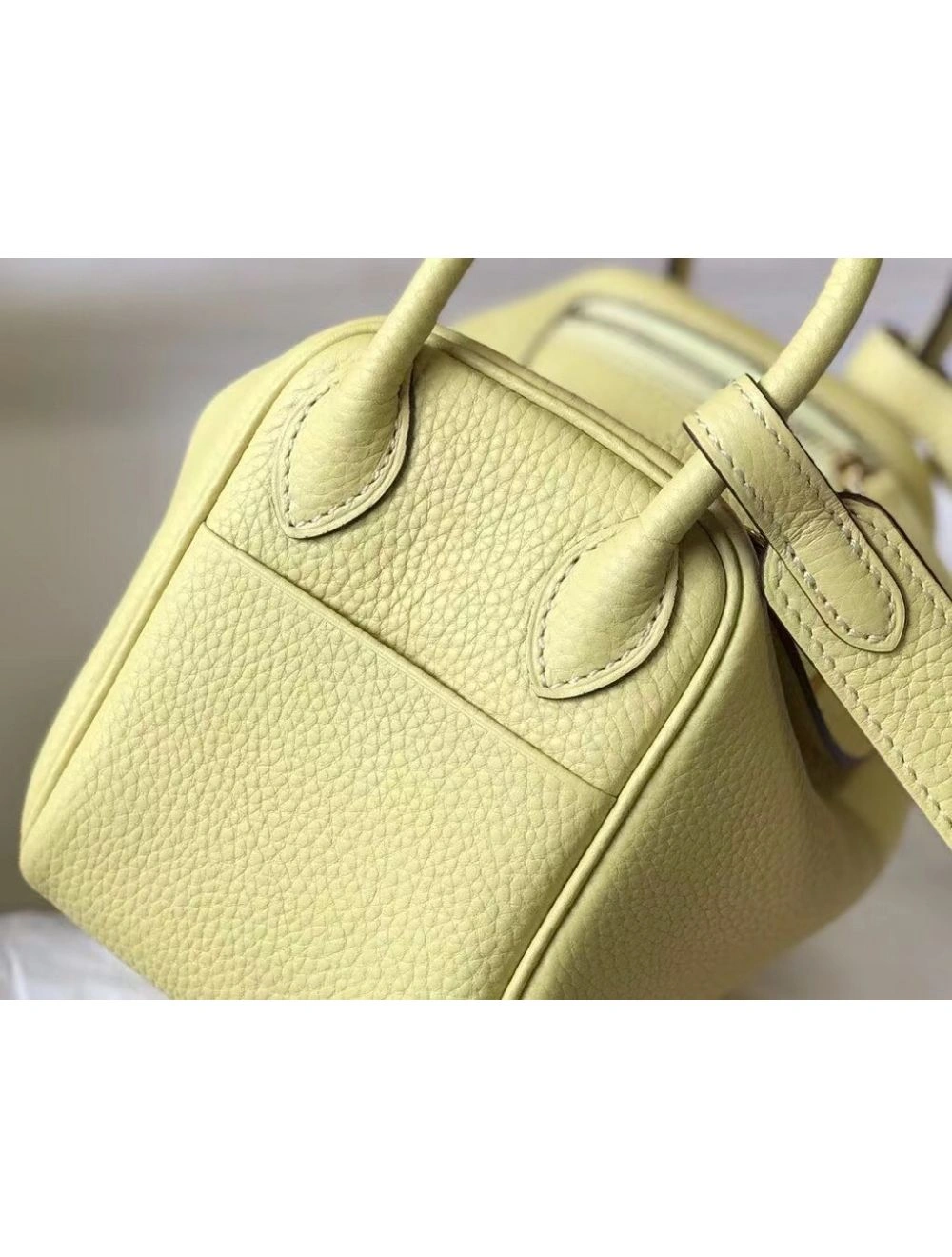Hermes Lindy Mini Bag In Jaune Poussin Clemence Leather GHW