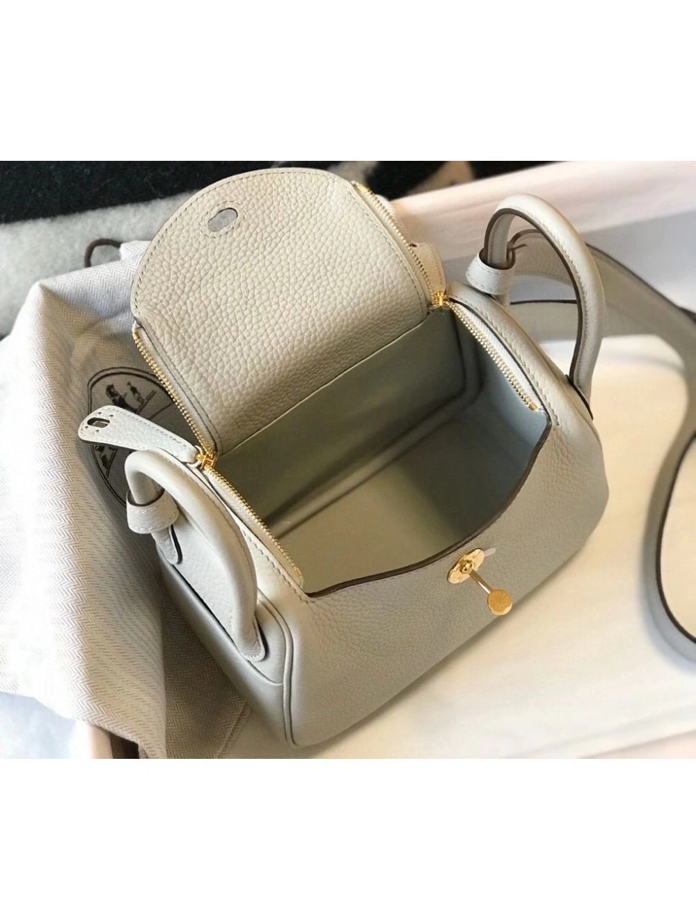 Hermes Lindy Mini Bag In Pearl Grey Clemence Leather GHW