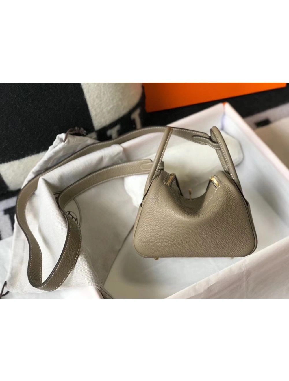 Hermes Lindy Mini Bag In Tourterelle Clemence Leather GHW