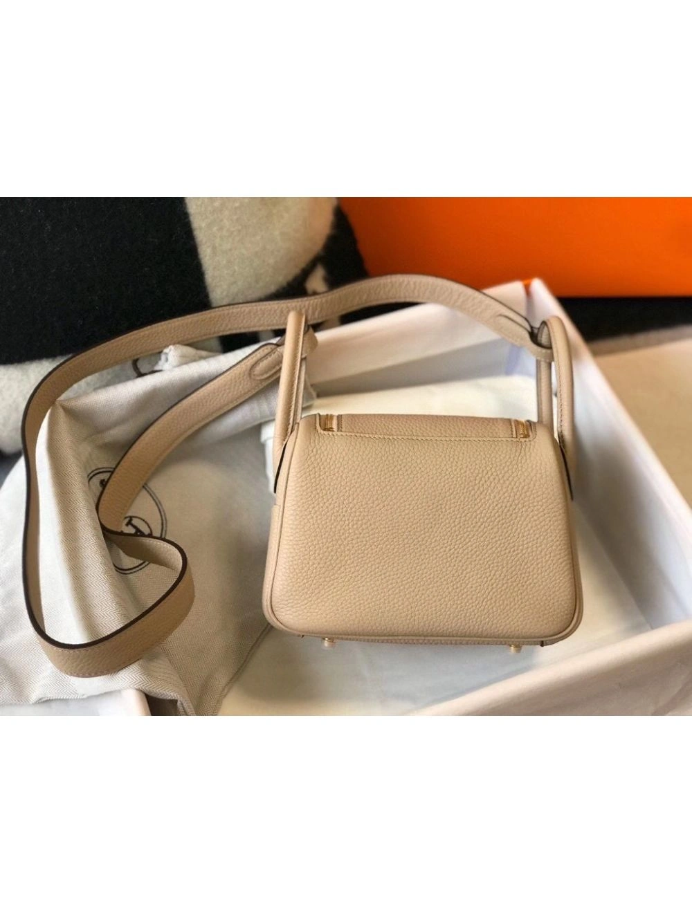 Hermes Lindy Mini Bag In Trench Clemence Leather GHW