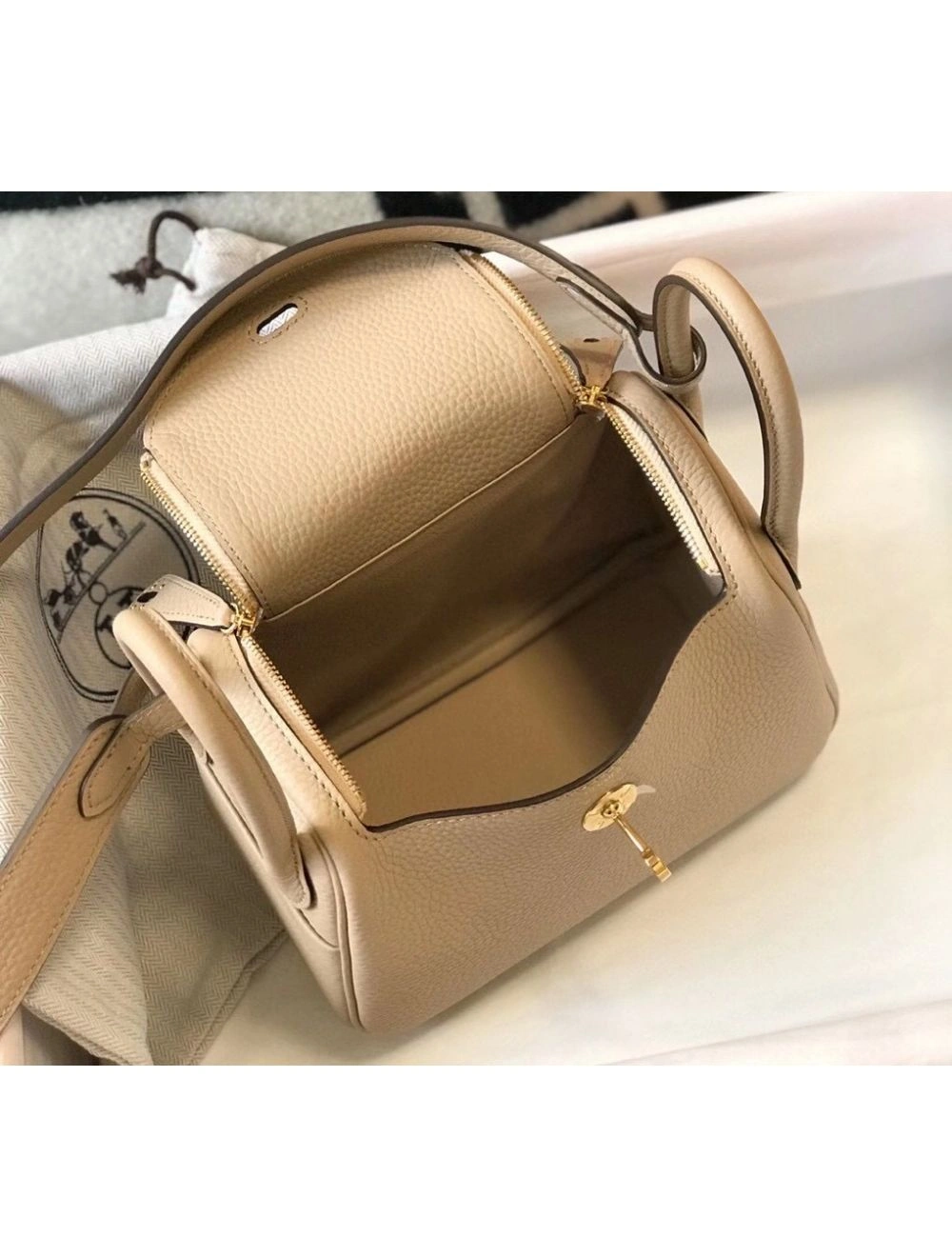 Hermes Lindy Mini Bag In Trench Clemence Leather GHW