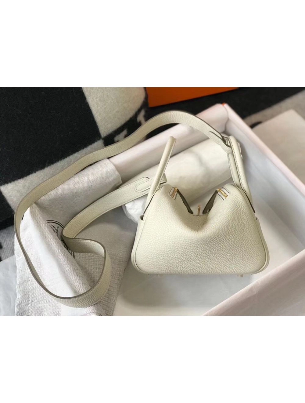 Hermes Lindy Mini Bag In White Clemence Leather GHW