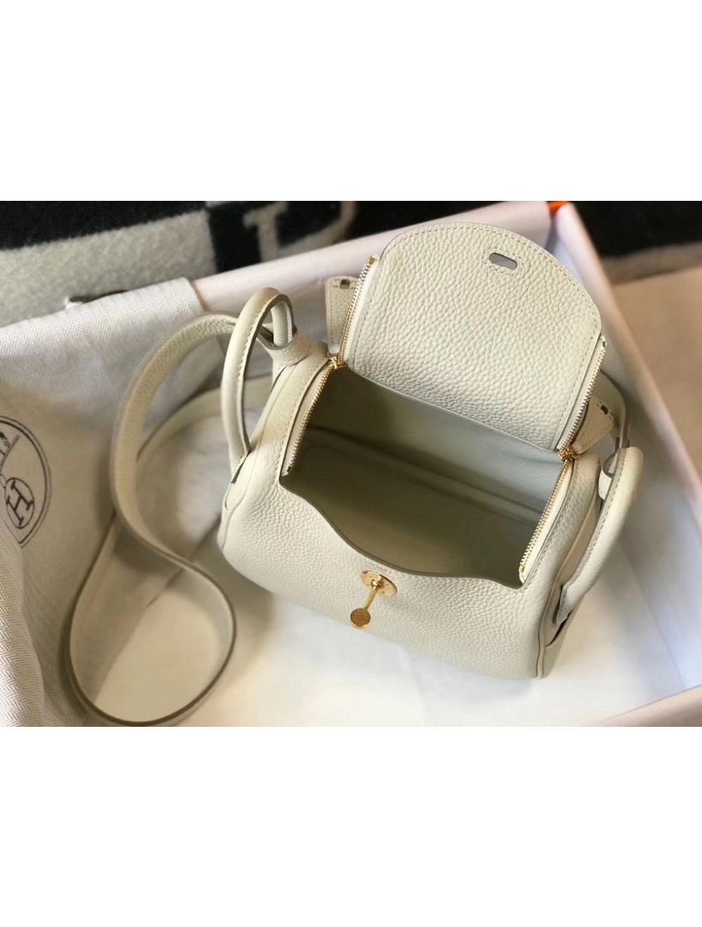 Hermes Lindy Mini Bag In White Clemence Leather GHW
