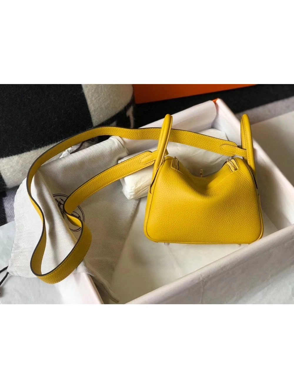 Hermes Lindy Mini Bag In Yellow Clemence Leather GHW