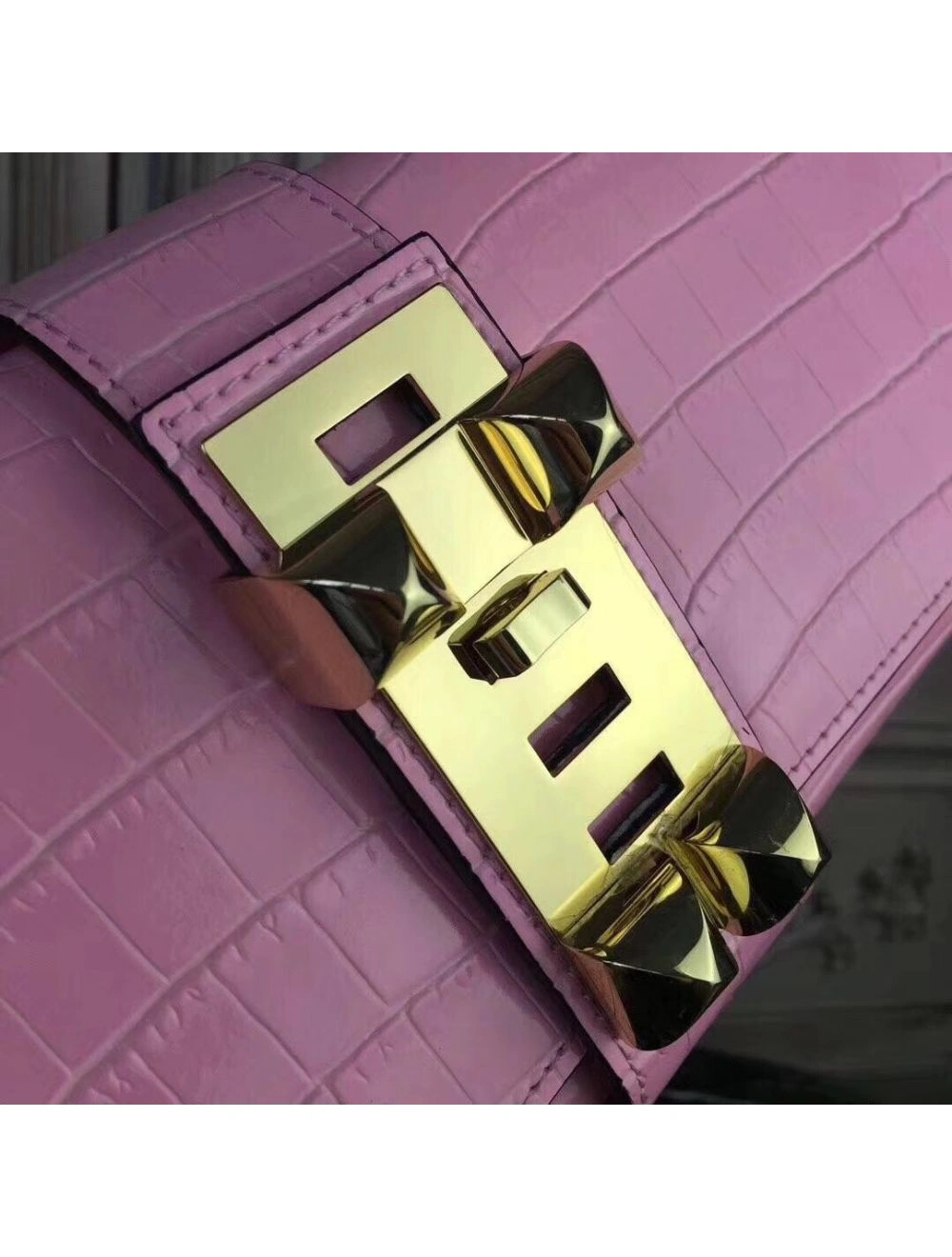 Hermes Medor Clutch Bag In Pink Crocodile Leather