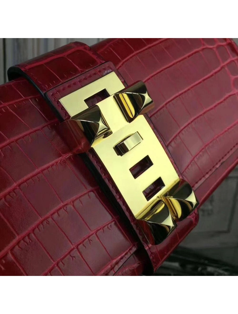 Hermes Medor Clutch Bag In Red Crocodile Leather