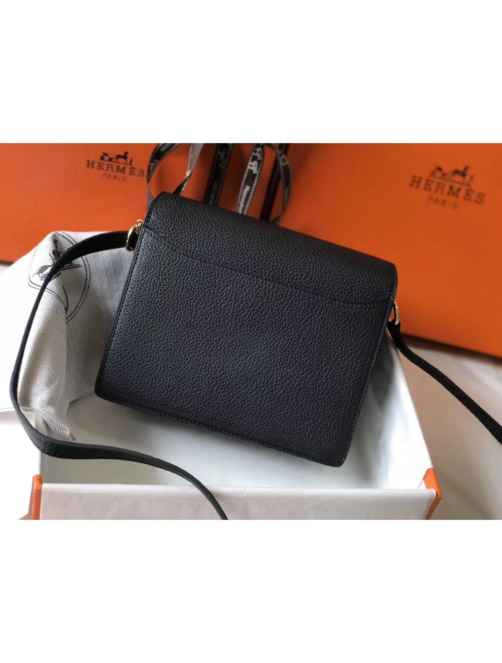 Hermes Mini Sac Roulis 18cm Bag In Black Evercolor Calfskin