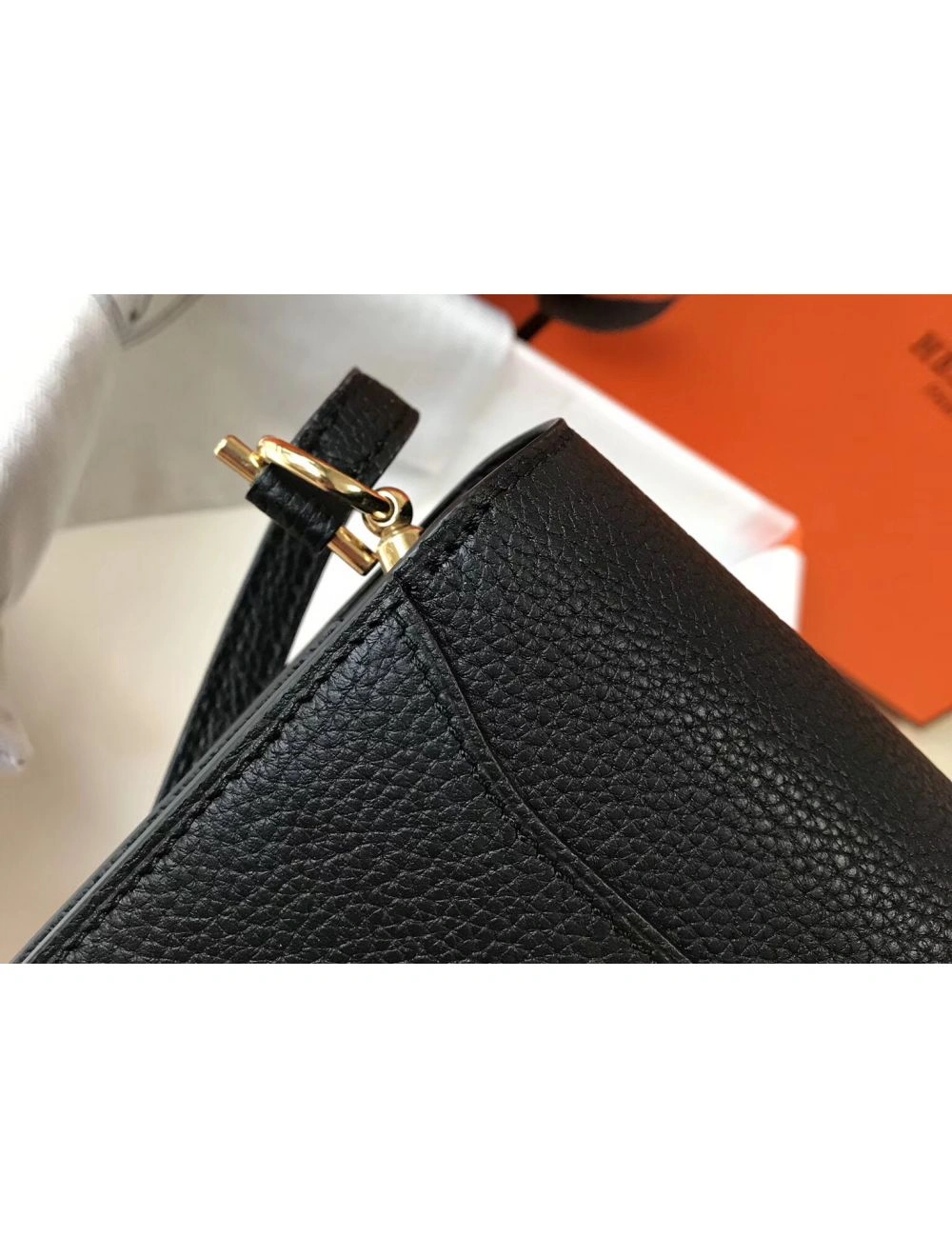 Hermes Mini Sac Roulis 18cm Bag In Black Evercolor Calfskin