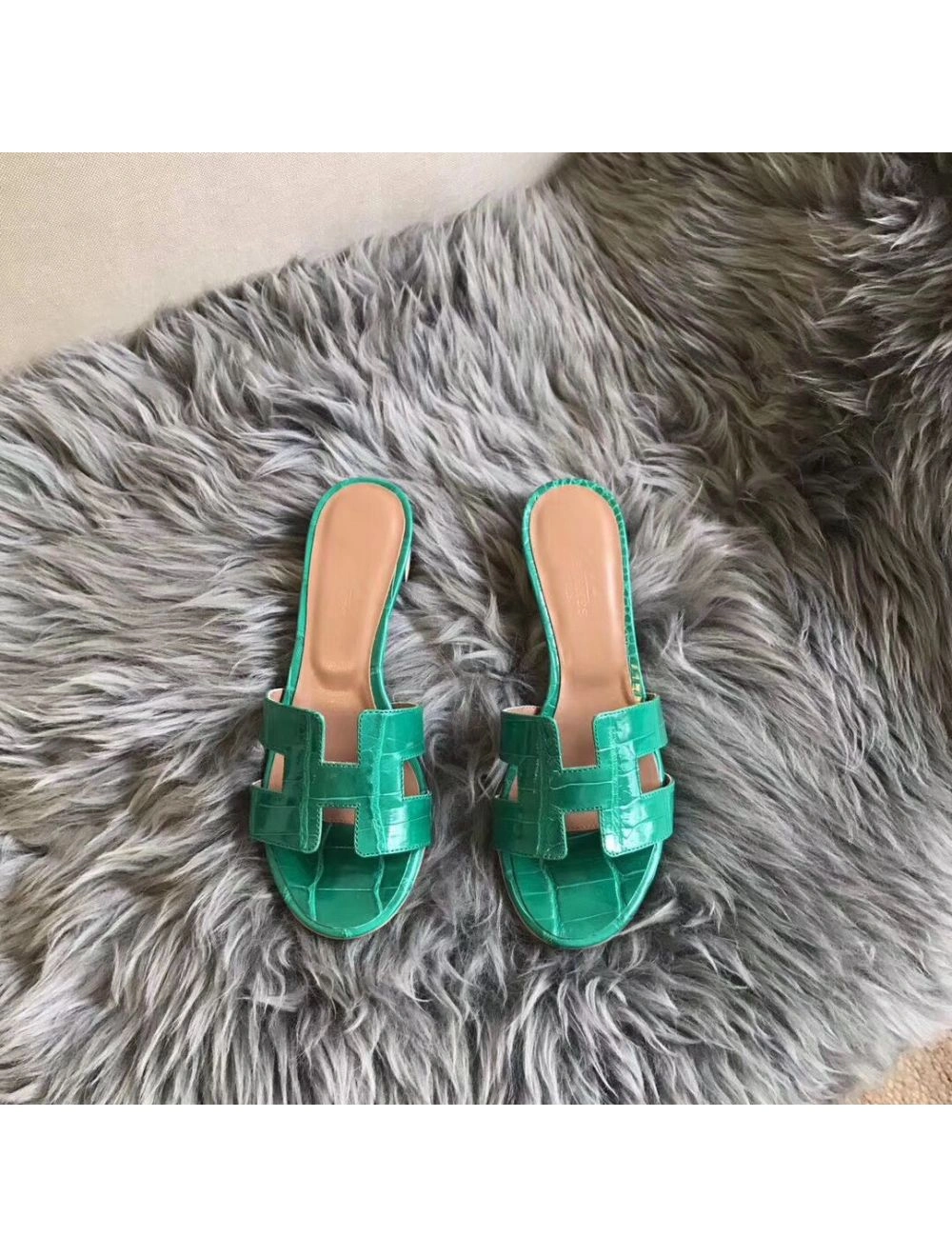 Hermes Oasis Sandals In Bamboo Shiny Niloticus Crocodile